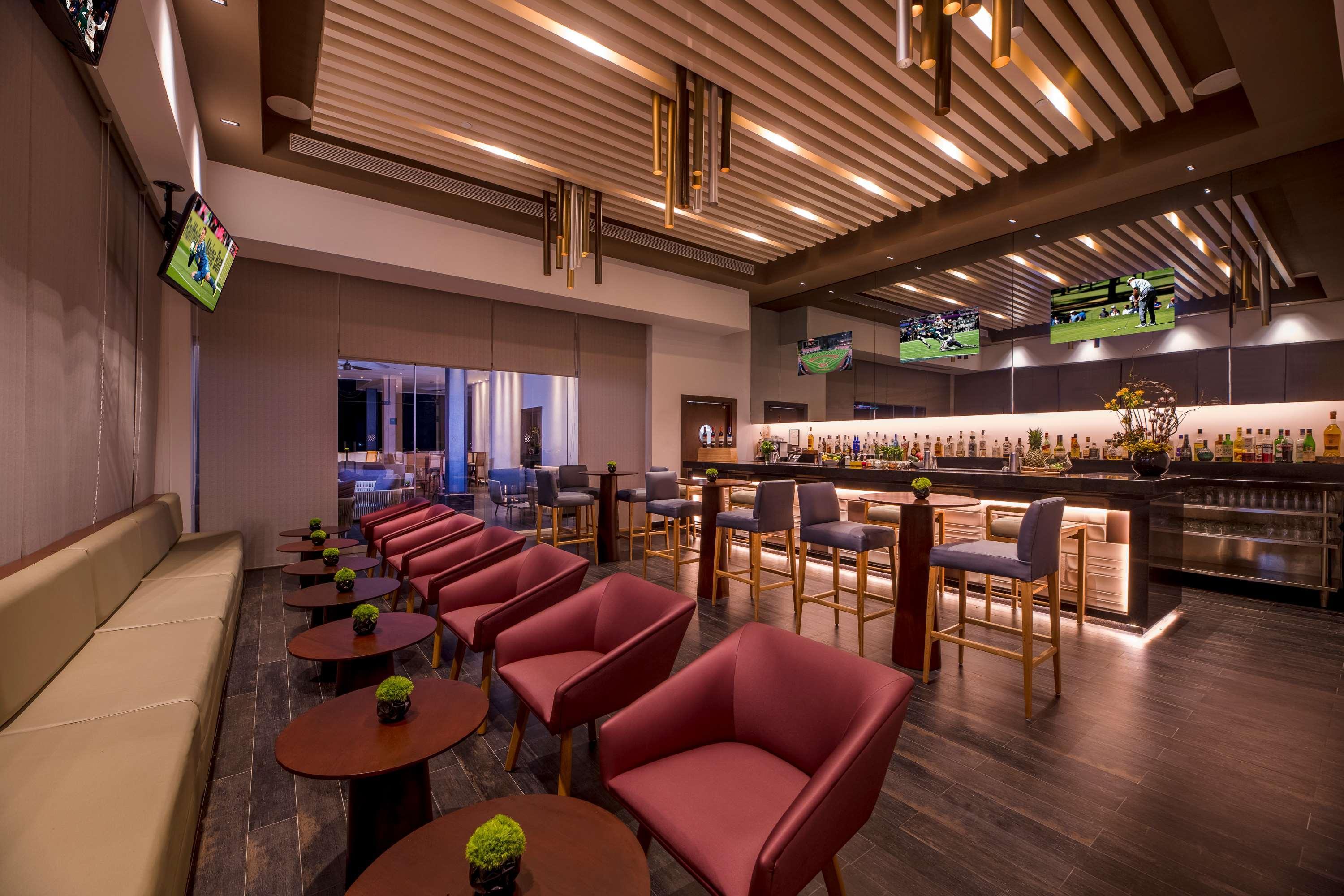 Haven Riviera Cancun (Adults Only) Alfredo V. Bonfil Luaran gambar The lounge at the airport