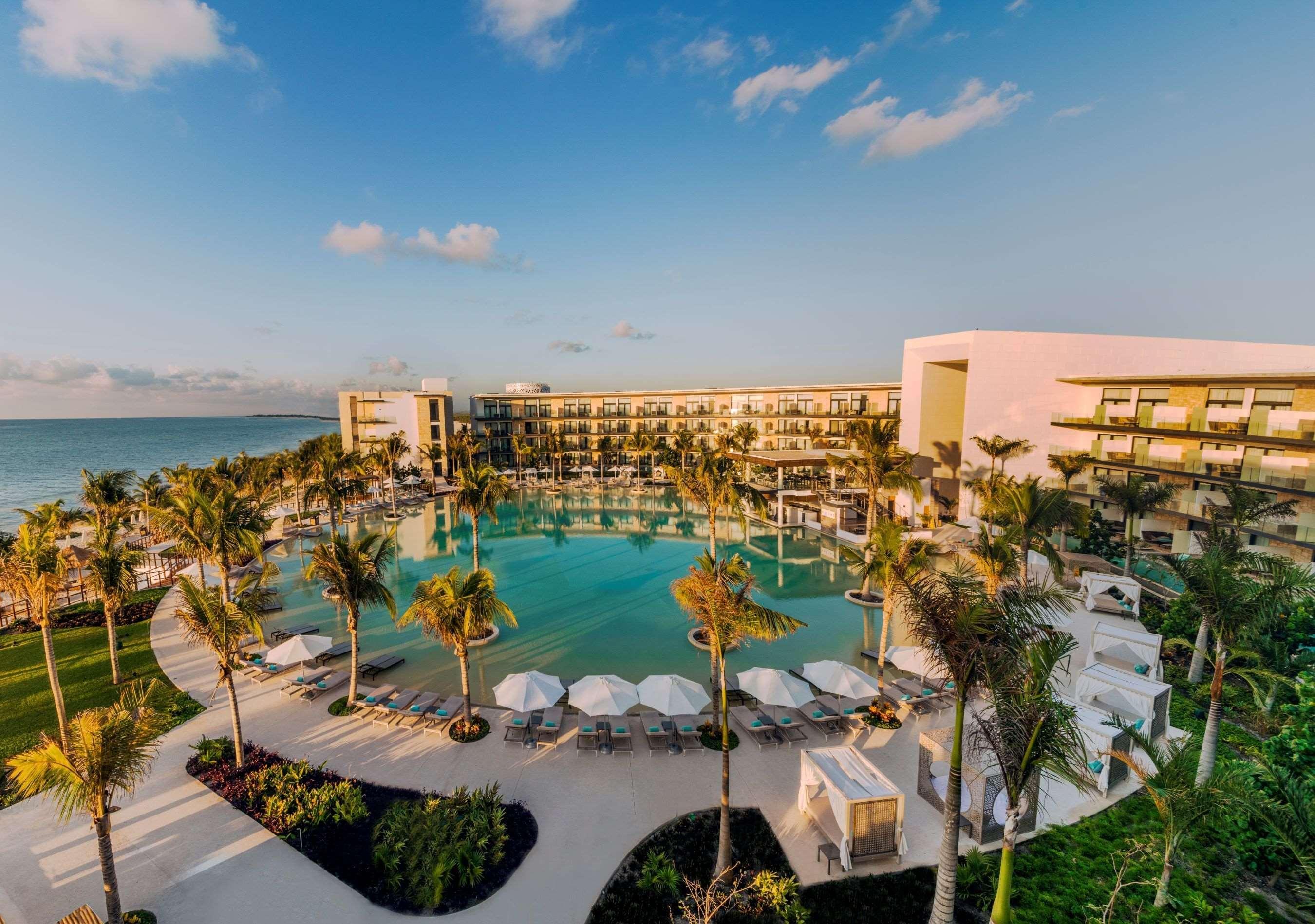 Haven Riviera Cancun (Adults Only) Alfredo V. Bonfil Luaran gambar Aerial view of the resort