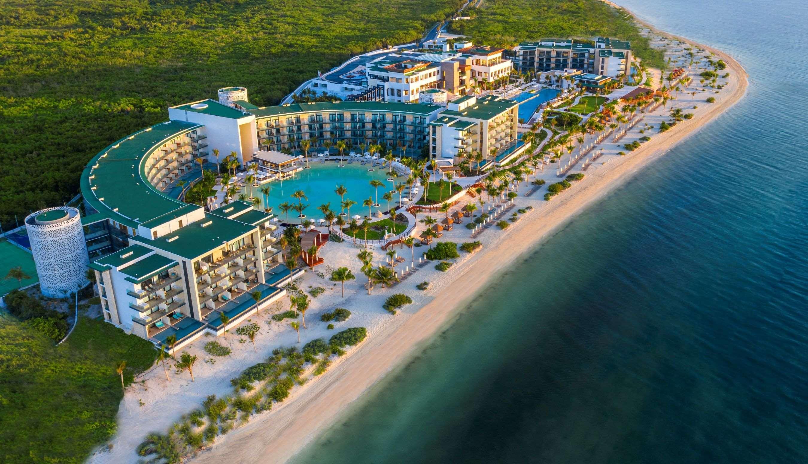 Haven Riviera Cancun (Adults Only) Alfredo V. Bonfil Luaran gambar Aerial view of the resort