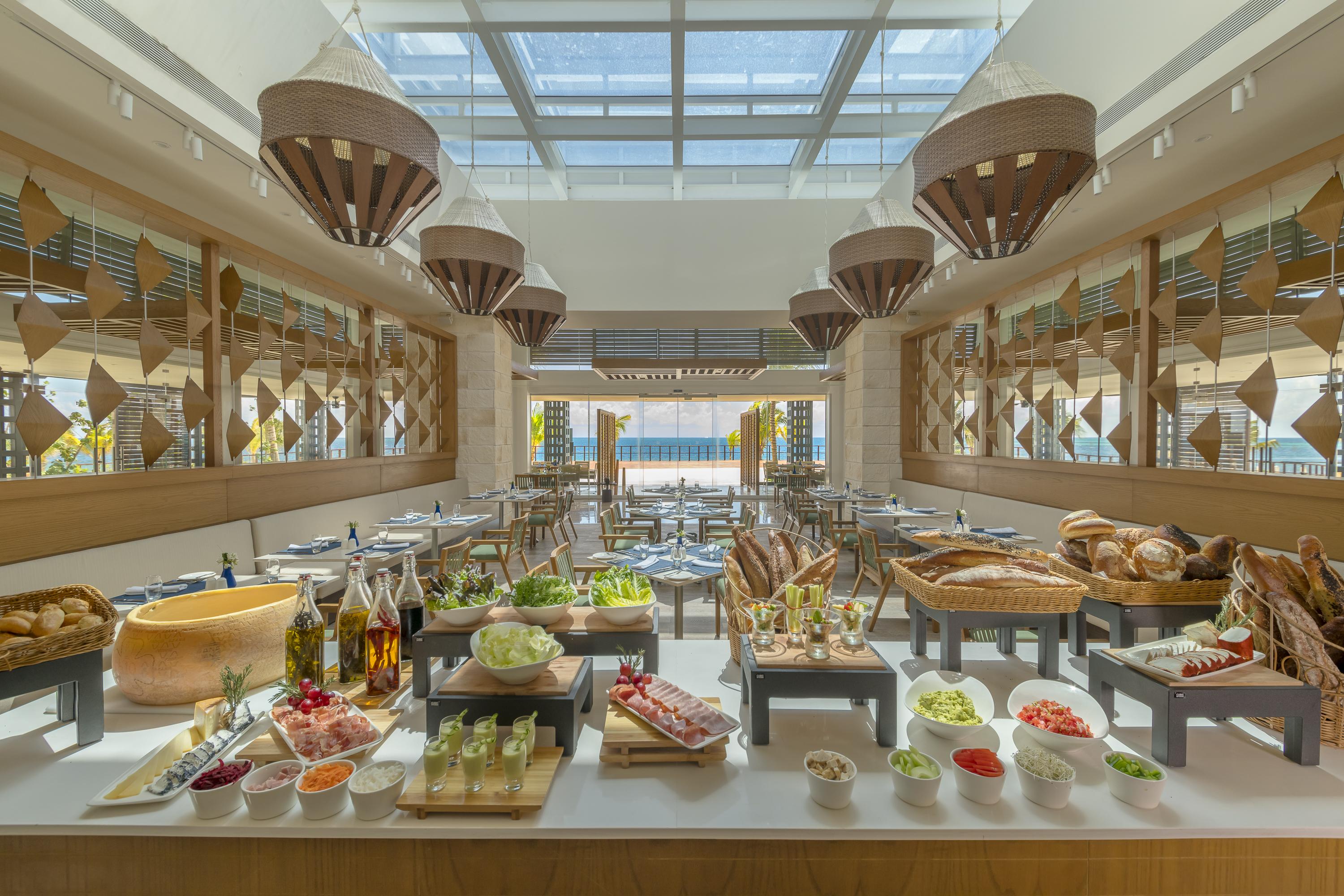 Haven Riviera Cancun (Adults Only) Alfredo V. Bonfil Luaran gambar The buffet at the hotel