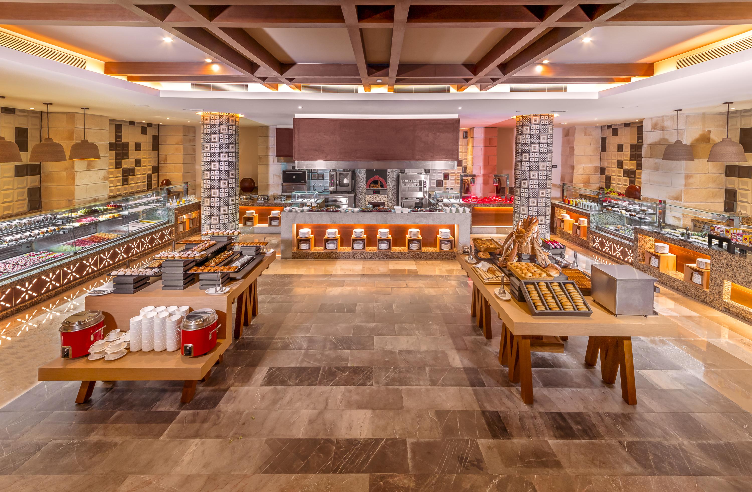 Haven Riviera Cancun (Adults Only) Alfredo V. Bonfil Luaran gambar The buffet at the hotel