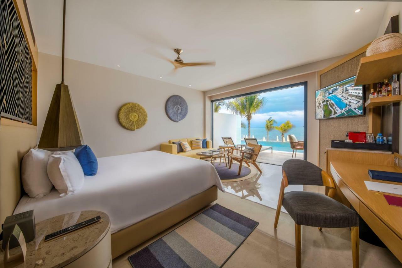 Haven Riviera Cancun (Adults Only) Alfredo V. Bonfil Luaran gambar A room at the hotel